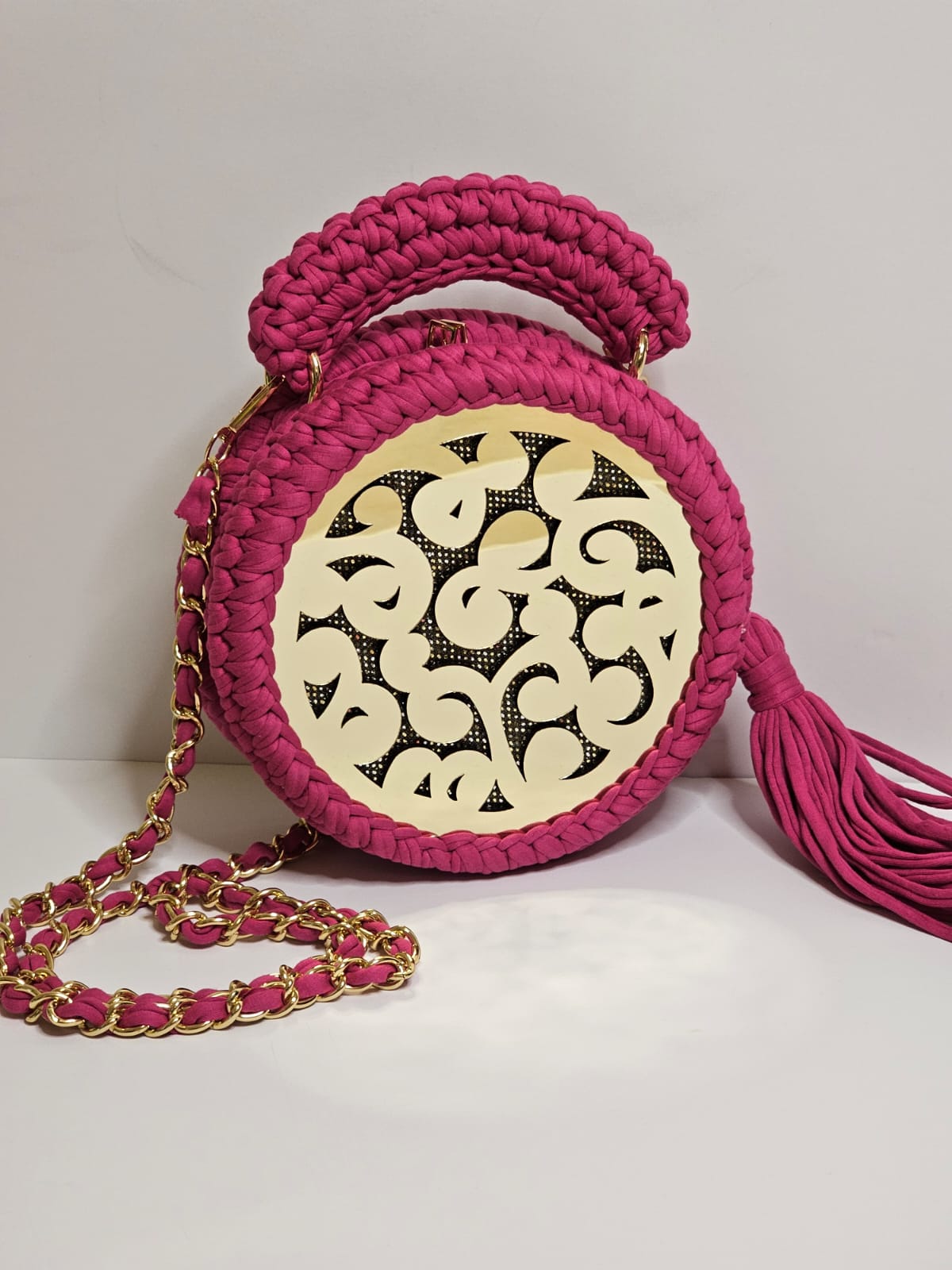 Ladies handbag - Crochet round style